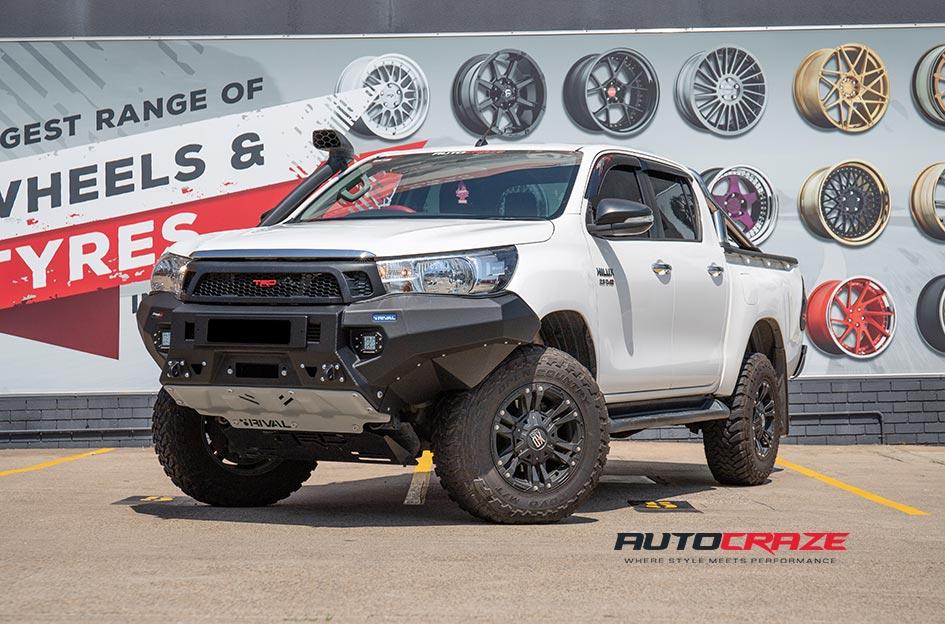 TOYOTA HILUX 4WD MONSTER XD 2 MATTE BLACK